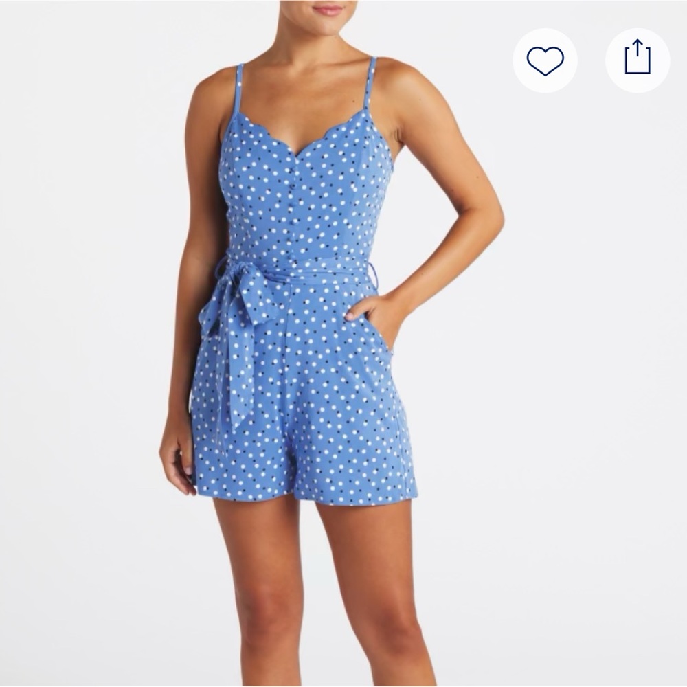 Charla Sleeveless Scallop Romper (Blue) - Picture 2 of 5